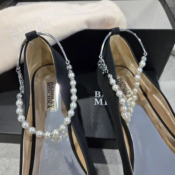 🐢 Badgley Mischia London Pearl Ankle Strap Flats Size 11
