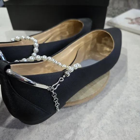 🐢 Badgley Mischia London Pearl Ankle Strap Flats Size 11