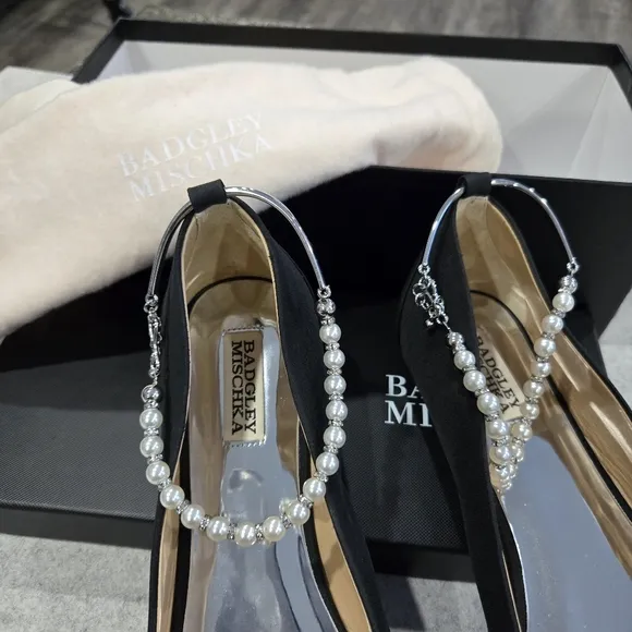 🐢 Badgley Mischia London Pearl Ankle Strap Flats Size 11