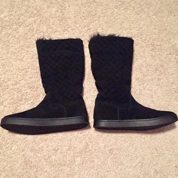 🆕 In Box G. H. Bass Black Boots size 8.5