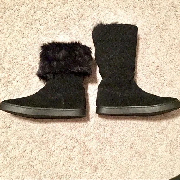 🆕 In Box G. H. Bass Black Boots size 8.5