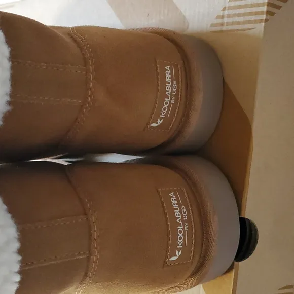 🆕️ KOOLABURRA BY UGG K LYTTA SHORT BOOTS