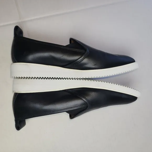 🌸 Madewell,  Leather Slip On Sneakers size  8.5, Black