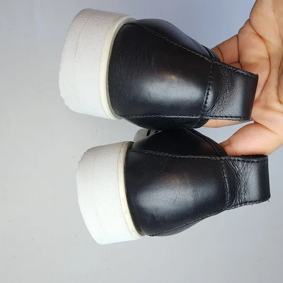 🌸 Madewell,  Leather Slip On Sneakers size  8.5, Black