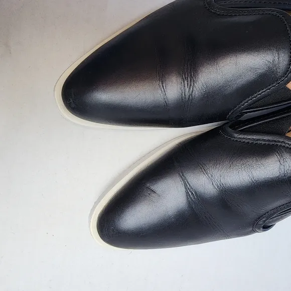 🌸 Madewell,  Leather Slip On Sneakers size  8.5, Black