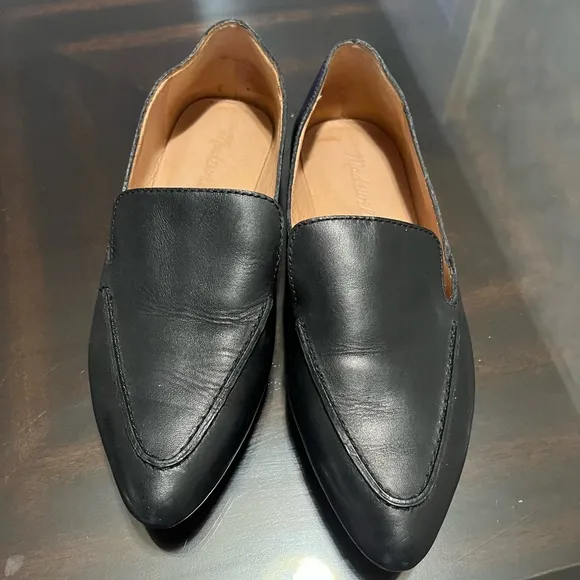 - Madewell The Frances Skimmers Black Leather Loafers Size 6
