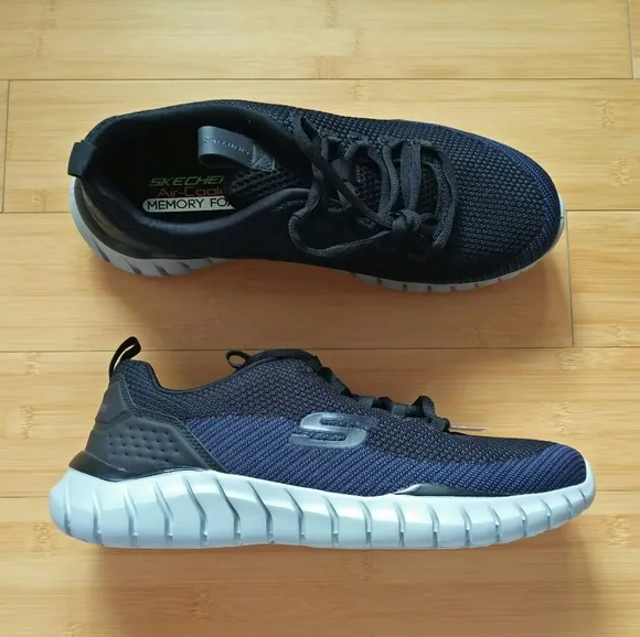 -NEW- Men's Skechers Overhaul - Landhedge Sneakers 11.5