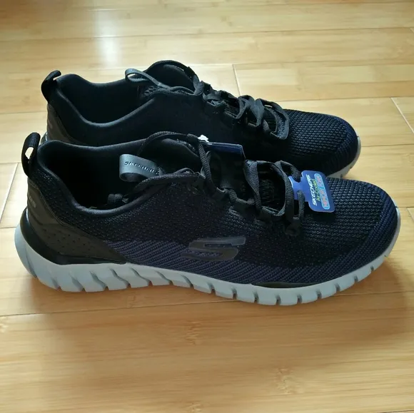 -NEW- Men's Skechers Overhaul - Landhedge Sneakers 11.5