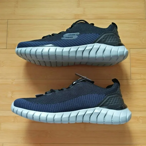 -NEW- Men's Skechers Overhaul - Landhedge Sneakers 11.5