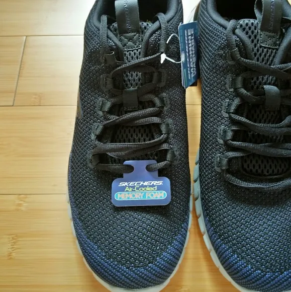 -NEW- Men's Skechers Overhaul - Landhedge Sneakers 11.5