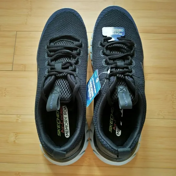 -NEW- Men's Skechers Overhaul - Landhedge Sneakers 11.5