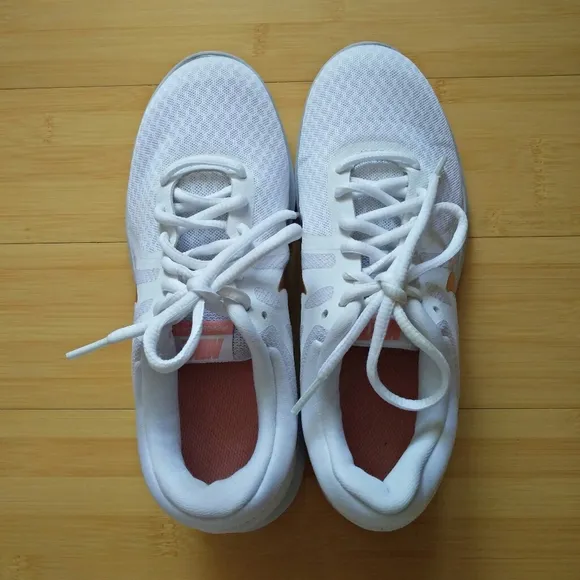 -NEW- Nike Revolution 4 Sneakers 6