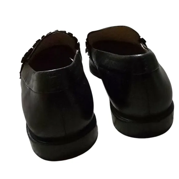 🐢 Seychelles Women’s Powerful Loafer black leather. Size 9