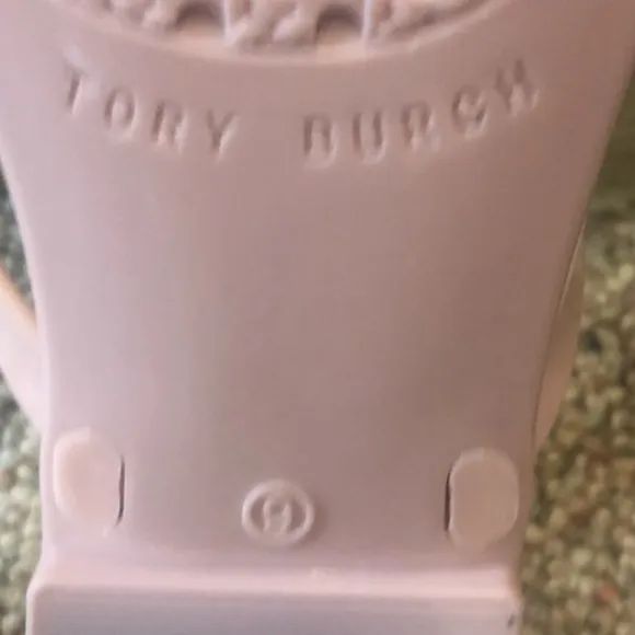 🆕 Tory Burch Studded Logo Jelly Flip Flop Sedona Rose