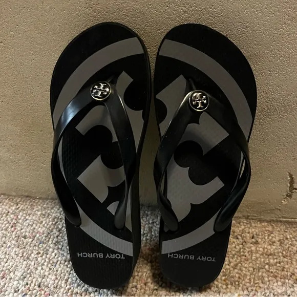 🆕 Tory Burch Wedge  Emory Logo  Flip Flops