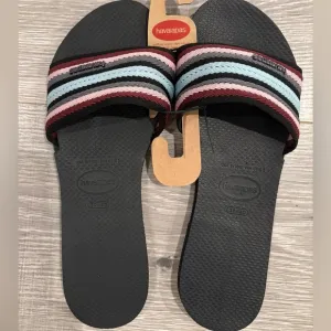 🩵 VINTAGE HAVAIANAS SLIDES 39/40