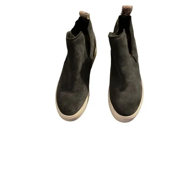 #121 DOLCE VITA Wylee Suede Sneakers