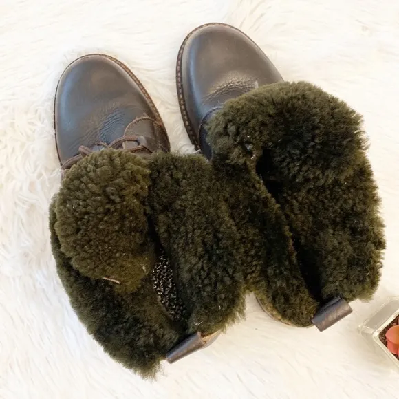 $325 MAXINE of Canada | Brown fur lined lace up winter snow boots women size 9