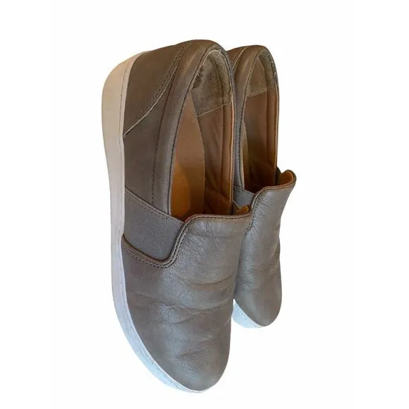 9.5 VIONIC Splendid Demetra Slip On Sneakers Charcoal Mushroom Comfort