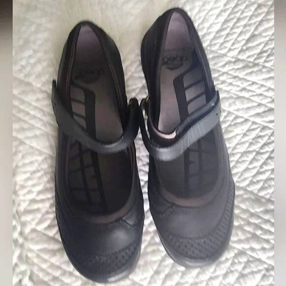 Abeo 24/7 leather velc strap mary jane comfort flats shoes