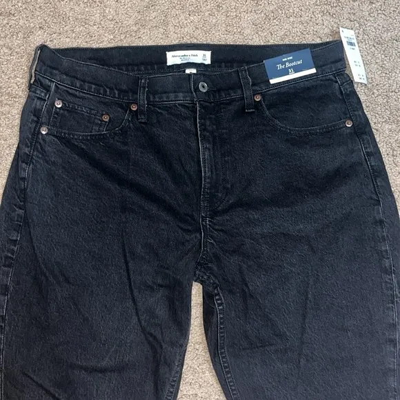 Abercrombie &amp; Fitch Curve Love Mid Rise The Bootcut Jean Black 31P 31S 31 Short