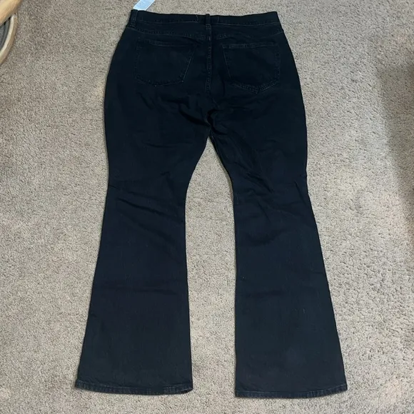 Abercrombie &amp; Fitch Curve Love Mid Rise The Bootcut Jean Black 31P 31S 31 Short
