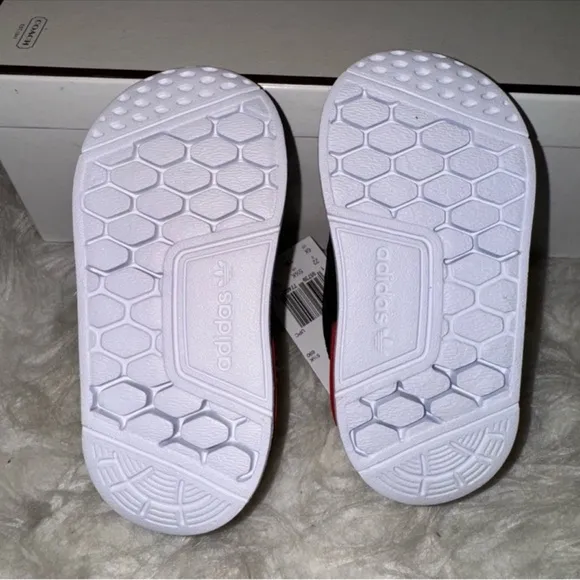ADIDAS BLACK NMD 360 SLIP ON SNEAKERS. Kids size 6