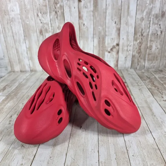 Adidas Foam Runner Slip On Clog Sandal Casual Comfort Slides Red 11US