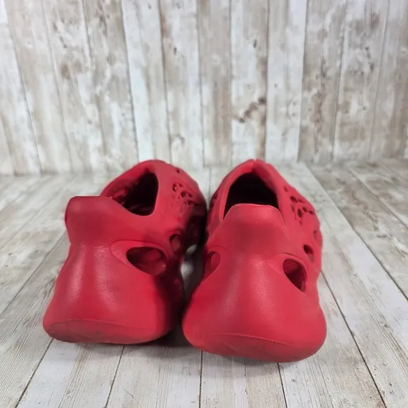 Adidas Foam Runner Slip On Clog Sandal Casual Comfort Slides Red 11US