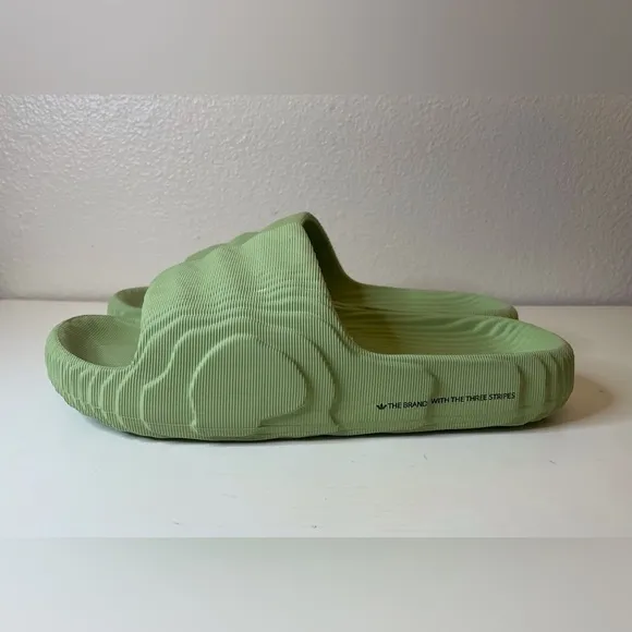 Adidas Men’s Adilette 22 Slides “Magic Lime” Slip On Sandals Size 10
