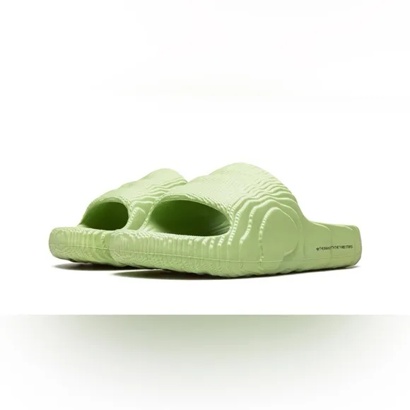 Adidas Men’s Adilette 22 Slides “Magic Lime” Slip On Sandals Size 10