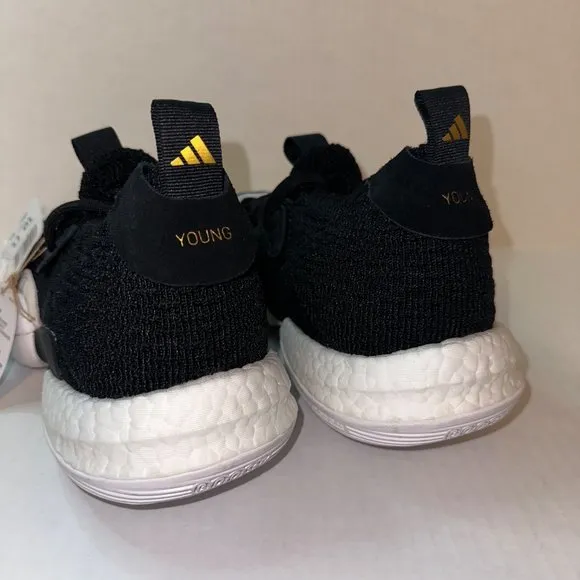 Adidas Mens Trae Young 2.0 Black White Sneakers, Size 10 NWT HO6477