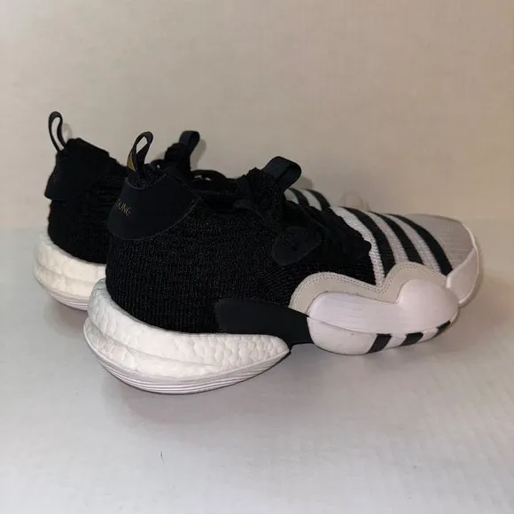 Adidas Mens Trae Young 2.0 Black White Sneakers, Size 10 NWT HO6477