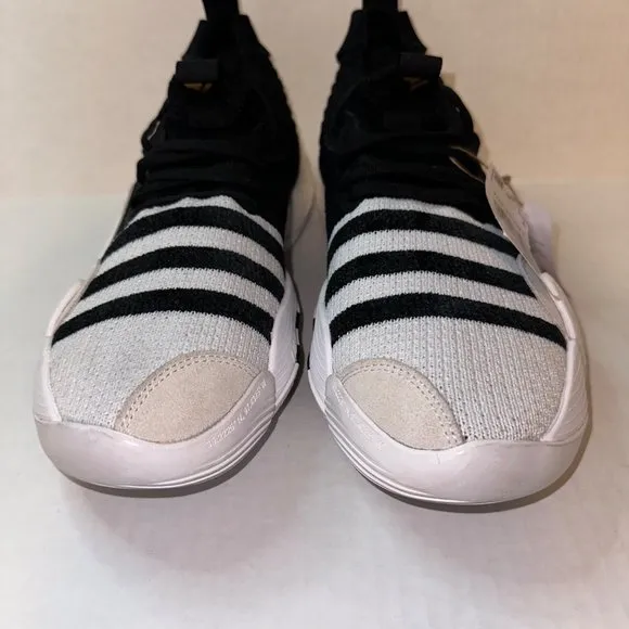 Adidas Mens Trae Young 2.0 Black White Sneakers, Size 10 NWT HO6477