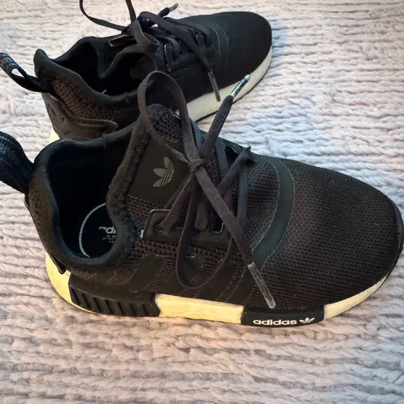 Adidas size 7 kids toddler sneakers Black NMD R1 mesh upper
