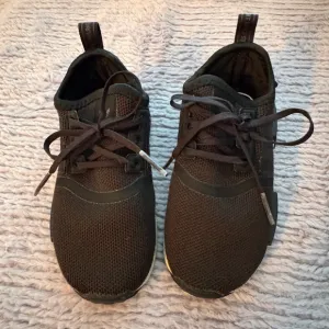 Adidas size 7 kids toddler sneakers Black NMD R1 mesh upper