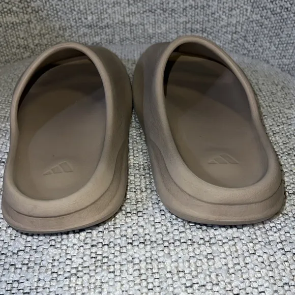 Adidas Yeezy Slides &quot;Pure&quot; Size 9 GW1934