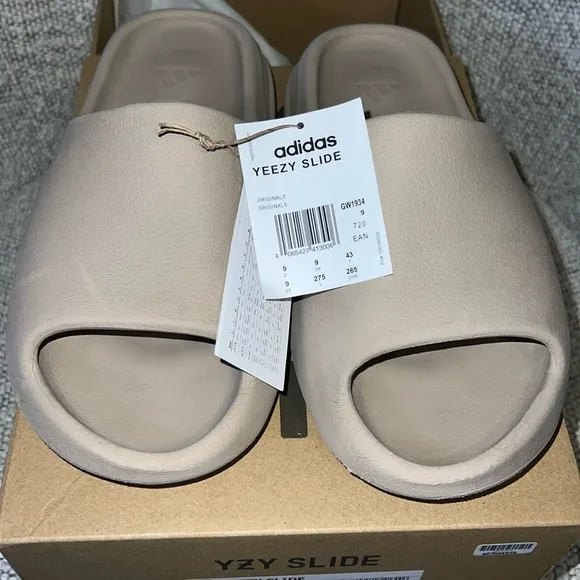 Adidas Yeezy Slides &quot;Pure&quot; Size 9 GW1934
