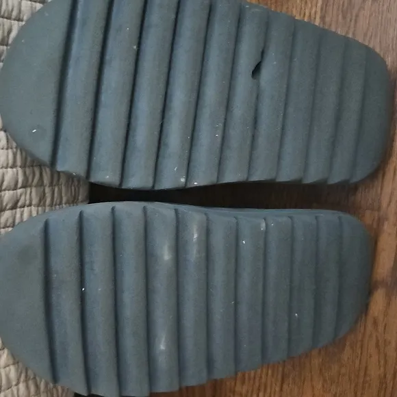 Adidas Yeezy Slides Blue