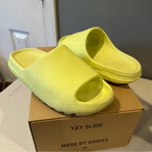 Adidas Yeezy Slides 'Glow Green'