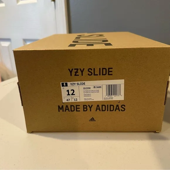 Adidas Yeezy Slides 'Glow Green'