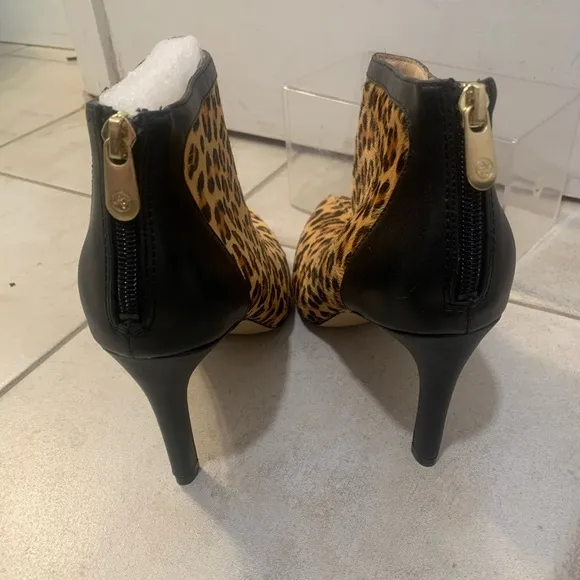 Adrienne Vittadini | Animal print calf hair heeled ankle boots size 8