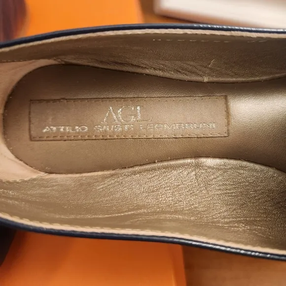 AGL Blue Pointed-Toe Leather Loafers