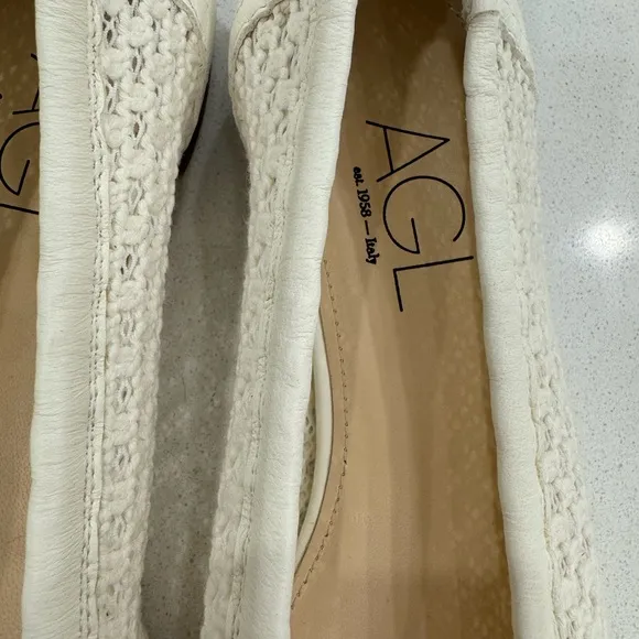 AGL Cream Flats with Textured Bow Design