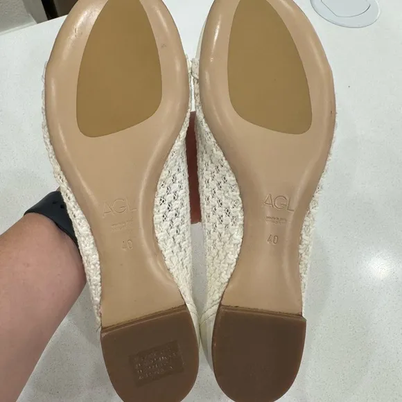 AGL Cream Flats with Textured Bow Design