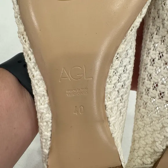 AGL Cream Flats with Textured Bow Design
