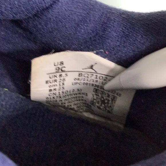 Air Jordan Nike Air Jordan Retro 11 easy on easy off slip on sneakers SZ 9C kids