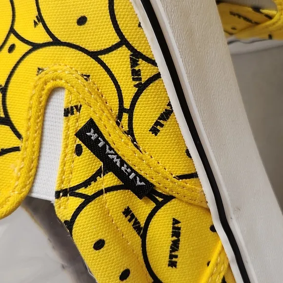 Airwalk Smiley Face Waride Yellow Black Slip-on sneakers (m size 9.5)