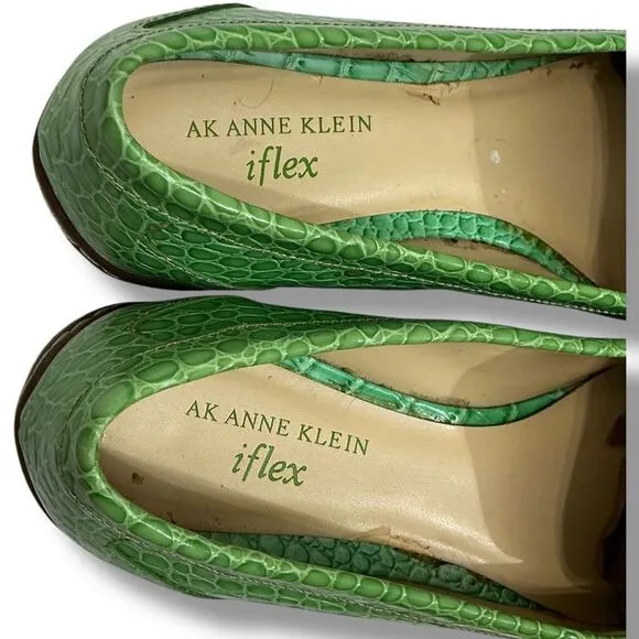AK Anne Klein iflex MASIGYNFF Green Crocodile Alligator Embossed Leather Loafers