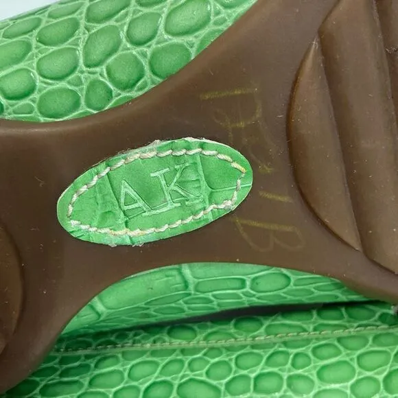 AK Anne Klein iflex MASIGYNFF Green Crocodile Alligator Embossed Leather Loafers